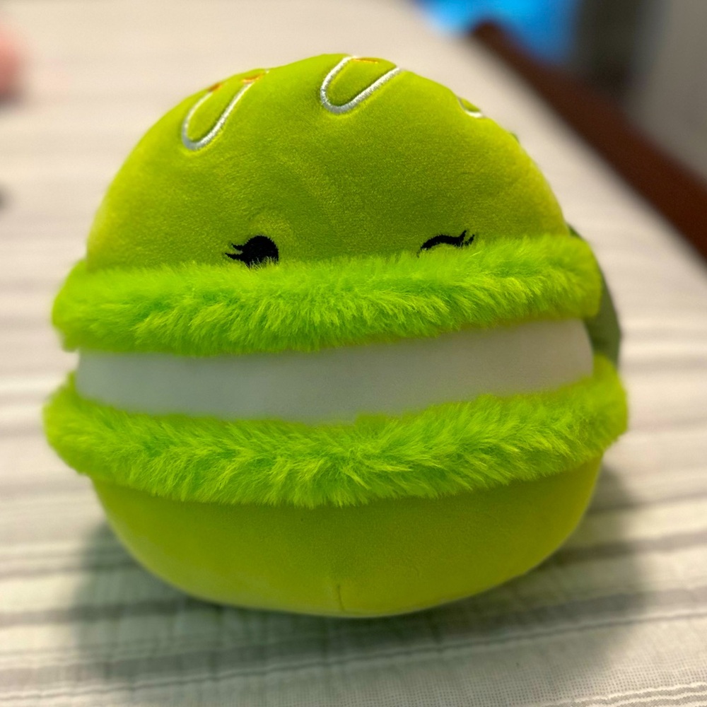RARE Donnelly Macaroon Squishmallow 7"
